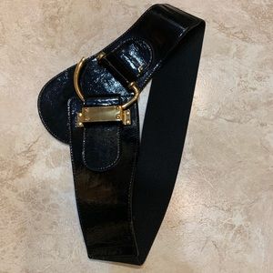 Elastic belt